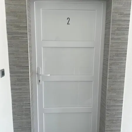 Apartments Nicole Wera Nin Zewnętrze zdjęcie