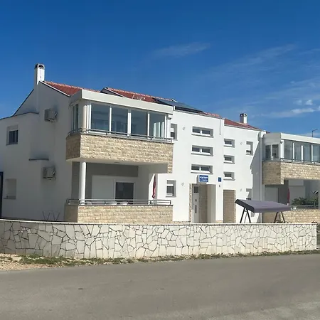 Apartments Nicole Wera Nin Zewnętrze zdjęcie