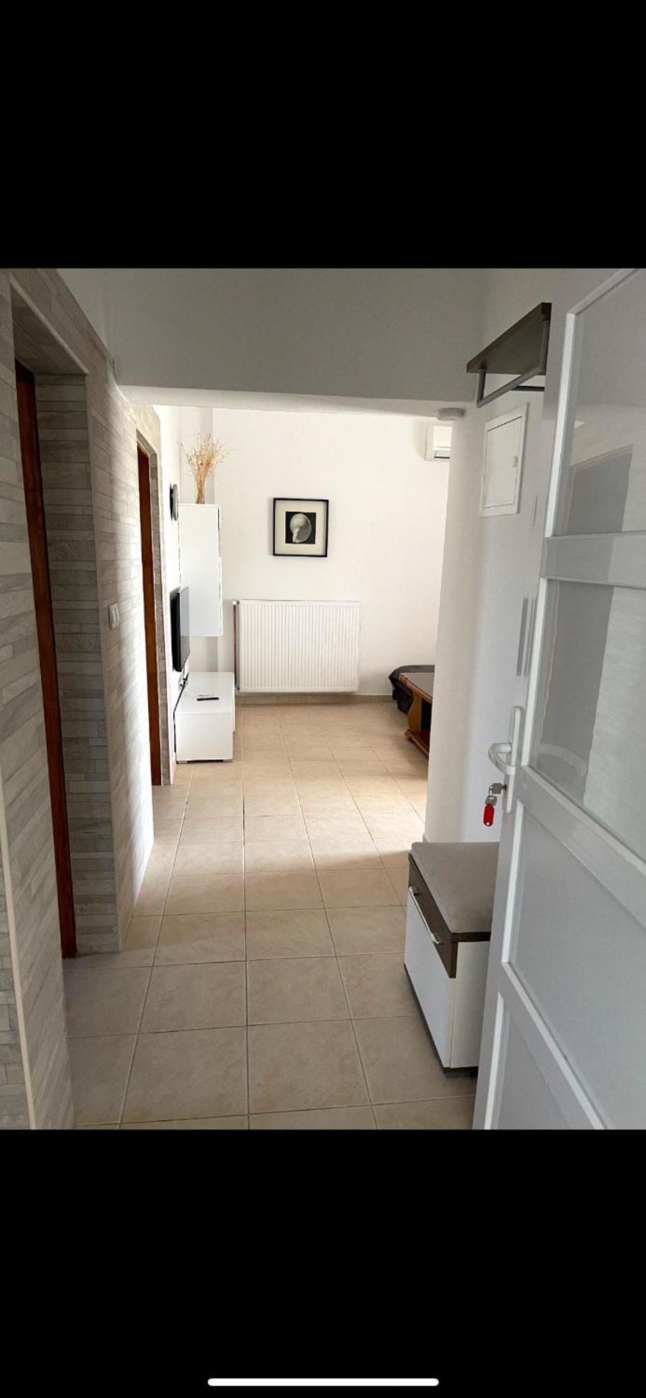 Apartment Nicole Wera Nin