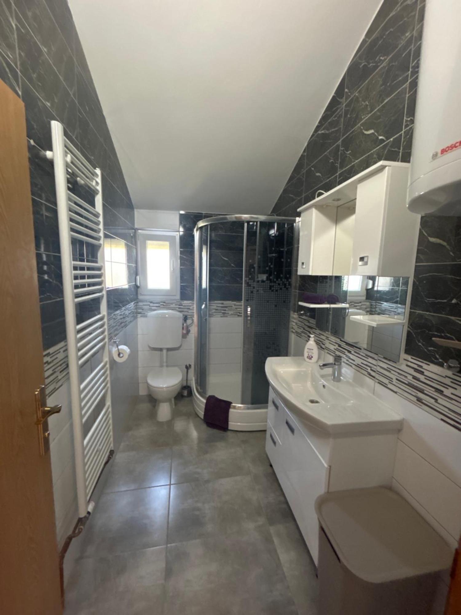 Nicole Wera Apartament Nin